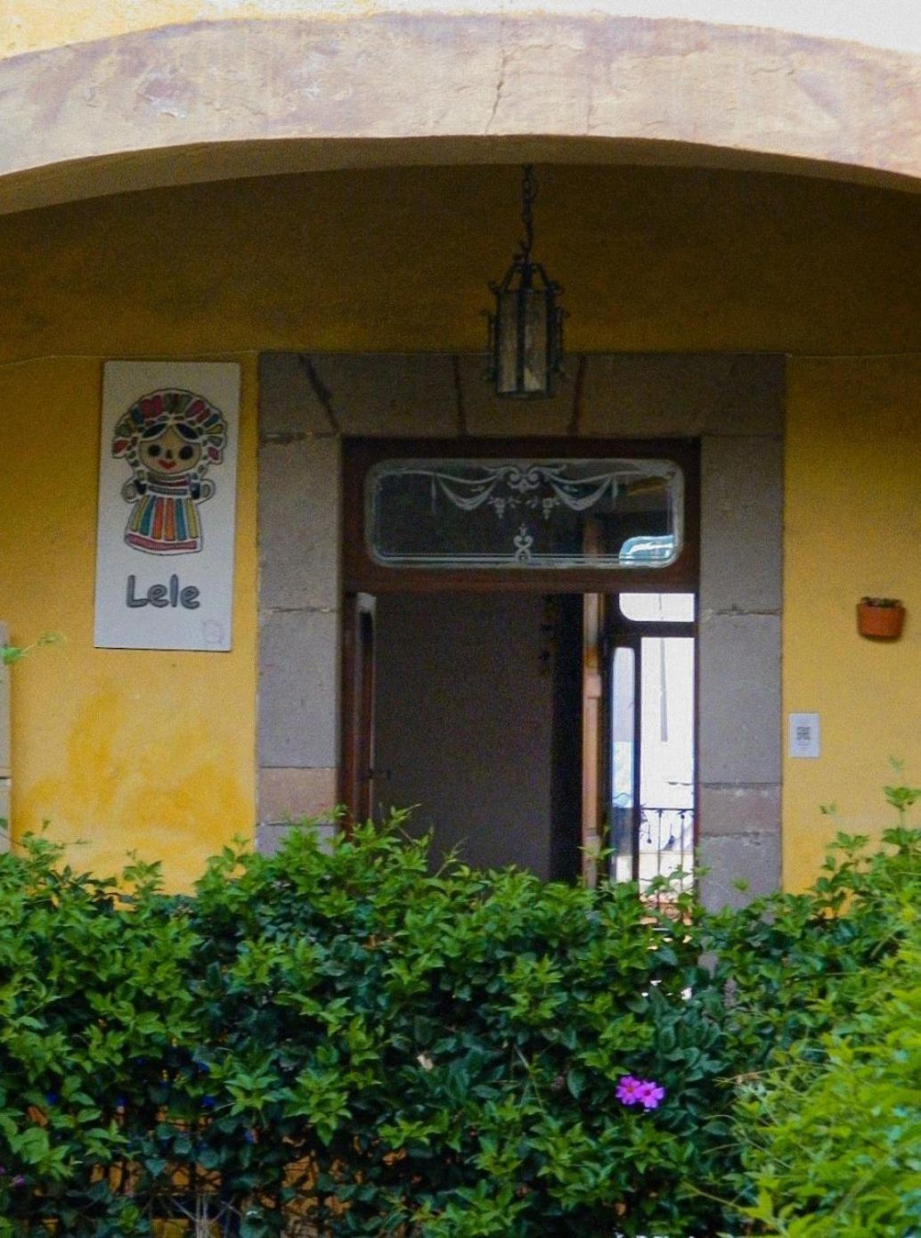 Lele Panchito Y Lavanda Juntos En El Centro Querétaro